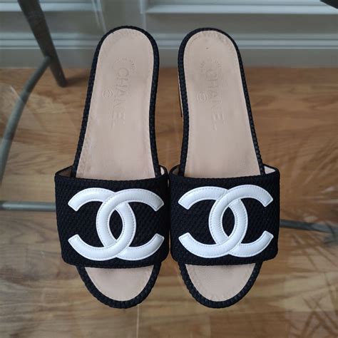 chanel sandals reviews.